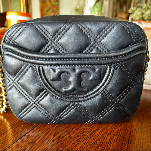 Tory Burch Fleming Camera Bag - Picture 5 of 7